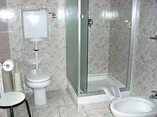 Hotel 2000 3*