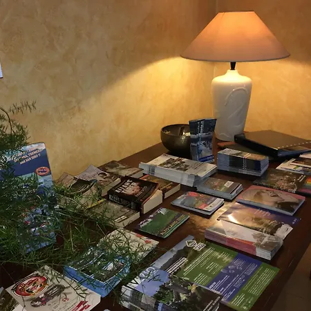 Отель 2000 Граведона