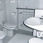 2000 Отель